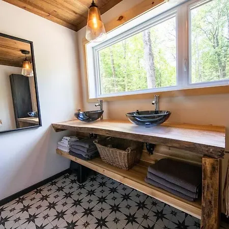 Chalet Deschamps- Spa- Chien Accepte- Nature- Estrie Mansonville Exterior photo