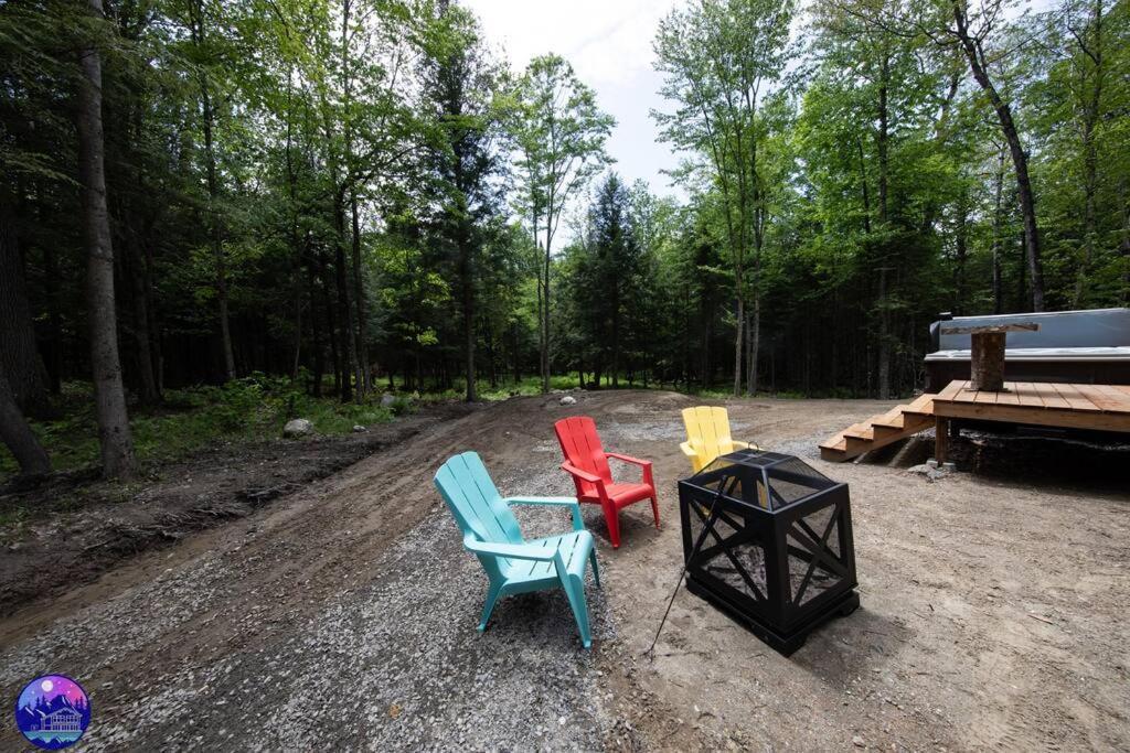 Deschamps- Spa- Chien Accepte- Nature- Estrie Chalet