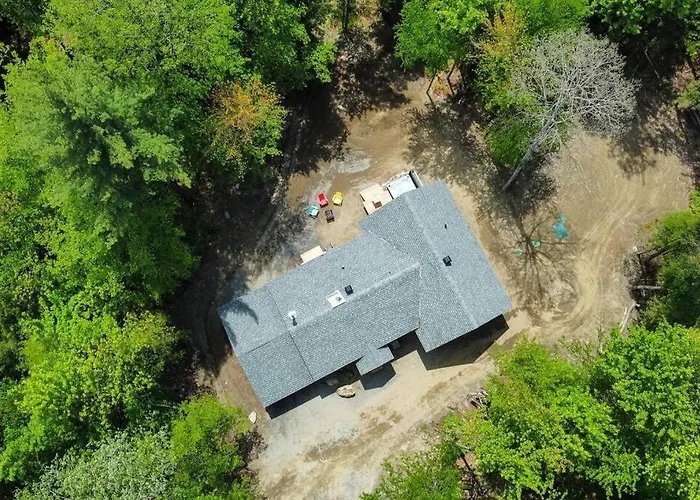 Chalet Deschamps- Spa- Chien Accepte- Nature- Estrie