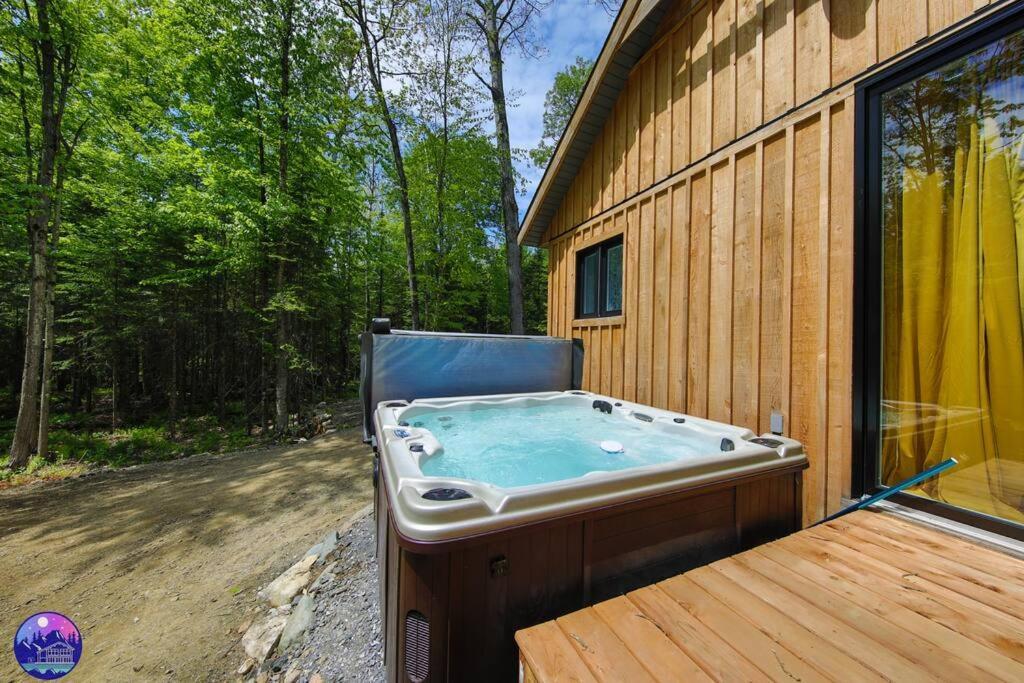 Deschamps- Spa- Chien Accepte- Nature- Estrie *