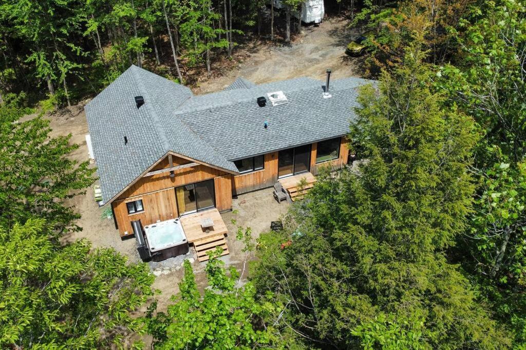 Deschamps- Spa- Chien Accepte- Nature- Estrie