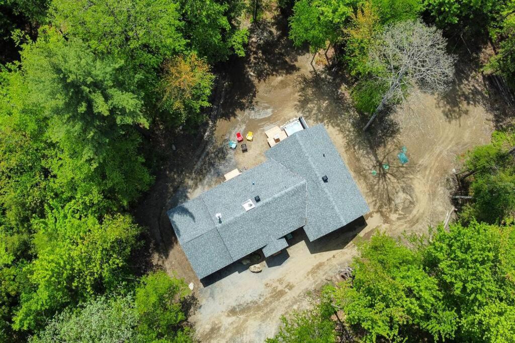 Chalet Deschamps- Spa- Chien Accepte- Nature- Estrie
